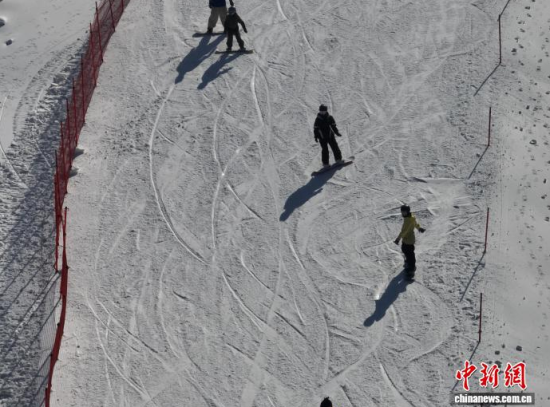 ��ѩ��(��i)������ѩ���w�(y��n)������ѩ�����׻������������ѩ��(ch��ng)���D