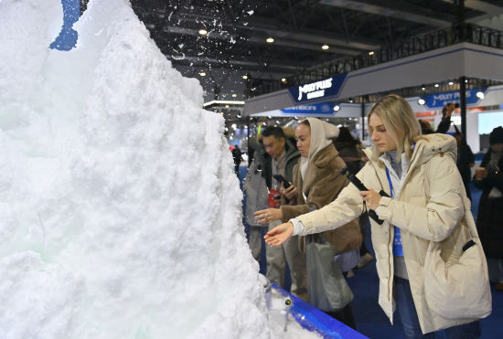 ����������ֽ�ס��ѩ�C������ѩ�������� �z