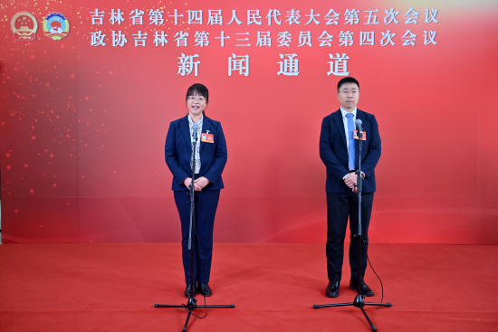 1��26���������f(xi��)����ʡ��ʮ����ί�T��(hu��)���ĴΕ�(hu��)�hί�Tͨ�������S����(��һ)�ش�ӛ���ᆖ(w��n)�� ���� �z